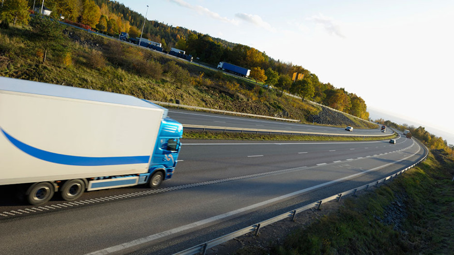 Government extends freeze on trucking fuel tax